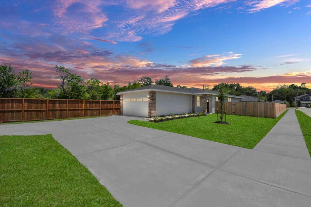 4Bedroom Escape - Near Med Center With Backyard ฮูสตัน ภายนอก รูปภาพ